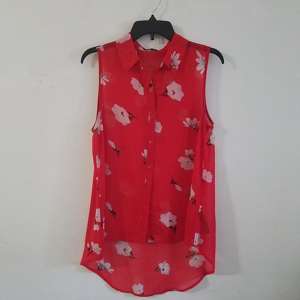 FOREVER 21 | Red Floral High Low Button Do…